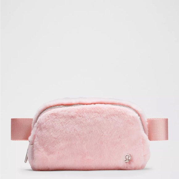 Lululemon Everywhere Belt Bag Plush Fleece- Strawberry Milkshake - Picture 1 of 6